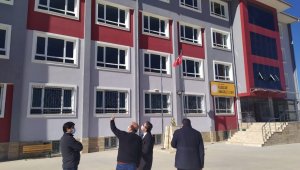 Kaymakam Yücel okulları denetledi