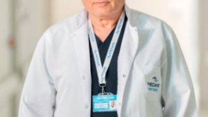 Kocaeli'de bir doktor 20 günlük korona virüs savaşını kaybetti