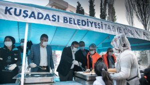 Kuşadası'nda geceyi dışarıda geçiren vatandaşlara destek sürüyor
