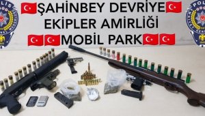 Polis uyuşturucu satıcılarına göz açtırmıyor