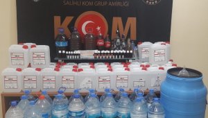 Salihli'de 319 litre sahte içki ele geçirildi