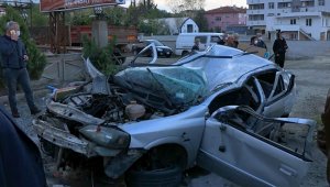 Samsun'da takla atan otomobil bahçe duvarına çarptı: 1 yaralı