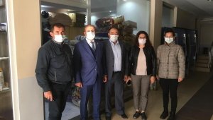 Sarıgöllü eğitimcilerden İzmirli depremzedelere battaniye