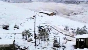 Şırnak'ta mevsimin ilk karı yağdı