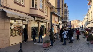 Sokağa çıkma yasağı öncesi hazırlık