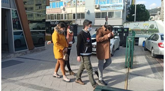 Tırnakçılık yaparak kuyumcuları dolandıran 3 kişi tutuklandı