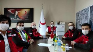 Türk Kızılay Bursa Şubesi deprem bölgesine moral desteğinde bulundu