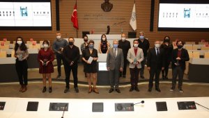 Türk tiyatrosu yeni eseler kazandı