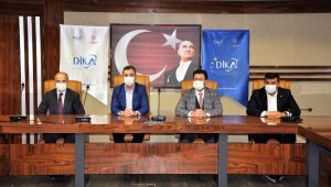 Uludere Gezen Tavukçuluk Projesinin protokolü imzalandı