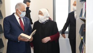 Yıldırım, Erzincan'da kütüphane ve anaokulunun açılışını yaptı