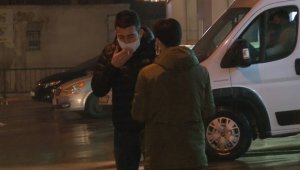 212 promil ile kısıtlamayı deldi, cezalar katlanınca efkardan maskeyi çıkarmadan sigara içmeye kalktı