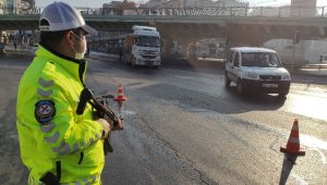 'Otobüsler çalışıyor, marketler açık' dedi cezadan kurtulamadı