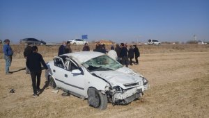 Aksaray'da otomobil şarampole devrildi: 4 yaralı