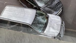 Almanya'da araç yayaların arasına daldı: 2 ölü