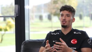 Altay Bayındır: "Öncelikli hedefim Fenerbahçe'de şampiyonluklar yaşamak"