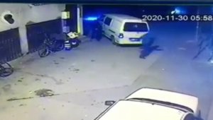 Arabasını çalan hırsızı böyle kovaladı