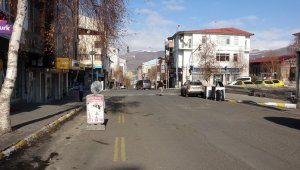 Ardahan'da cadde ve sokaklar boş kaldı