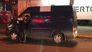 Avcılar'da sokağa çıkma kısıtlaması denetimine İlçe Kaymakamı Kemal İnan da katıldı