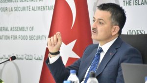 Bakan Pakdemirli: "Dünyada 820 milyon insan yetersiz besleniyor"