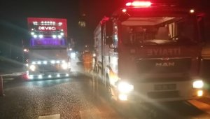 Balıkesir'de seyir halindeki araç yandı