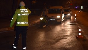 Balıkesir'de sokağa çıkma kısıtlaması başladı