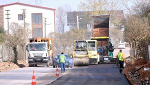 Başkan Büyükakın, ''4 buçuk kilometrelik yolu 20 gün içinde tamamlayacağız''