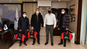 Başkan Gümrükçü’den “Asker Çantalı” Uğurlama