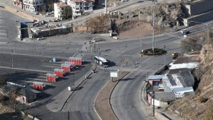 Başkent'te cadde ve sokaklar kısıtlamanın ikinci gününde de boş kaldı