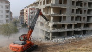 Batman Belediyesi, kaçak yapıların yıkımına devam ediyor