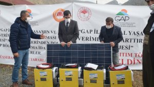 Beytüşşebap'ta çiftçilere çadır ve güneş paneli desteği