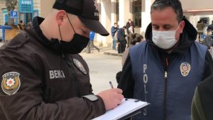 Bilecik'te kısıtlamalara uymayan 14 kişiye 44 bin 100 TL para cezası yazıldı