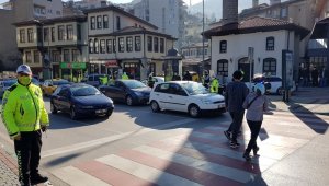 Bursa'da emniyetten yaya öncelikli denetim