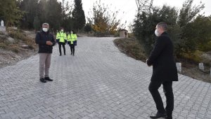 Büyükşehirden Aşağı Kayapınar Mezarlığında kilit parke çalışması
