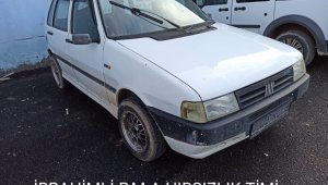 Çalıntı otomobil ile kaçmaya çalışan şüpheliler suçüstü yakalandı