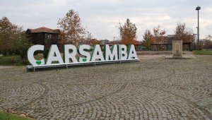 Çarşamba sokakları ıssızlığını korudu