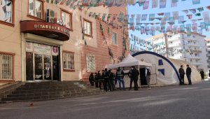 Çayına ilaç atılıp dağa kaçırılan çocuğun ailesi evlatlarının yolunu gözlüyor