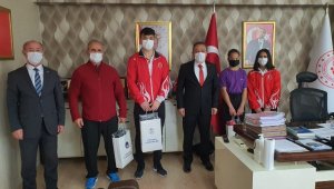 Covid-19'a rağmen şampiyonalardaki başarı sürüyor
