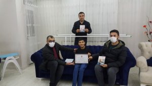 Engelli Azad'ın "Gazetecilik" hayali gerçeğe dönüştü