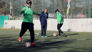 Engelli sporcular Maradona'lı formayla mesaj verdi