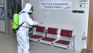 Esenyurt'ta toplu kullanım alanları dezenfekte ediliyor