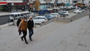Eşini bıçaklayan koca Bakırköy'e sevk edildi