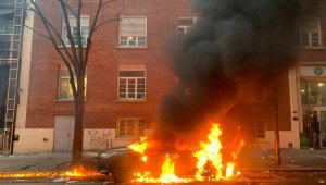 Fransa'da güvenlik yasası karşıtı protestoda şiddet olayları patlak verdi: 22 gözaltı