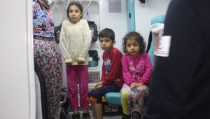 Gaz sıkışması olan kombi patlayınca 7 kişilik aile korku ile kendini dışarı attı
