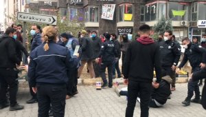 Iğdır'da zabıtalar ile seyyar satıcı karşı karşıya geldi