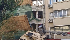 İnşaat iskelesi tramvay yoluna düştü