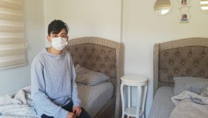 İstanbul'da evi içeridekiler uyurken soyan maskeli hırsızlar kamerada