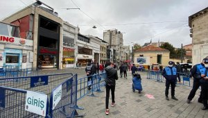 İstiklal Caddesi'ne 7 bin kişi sınırlaması resmen başladı