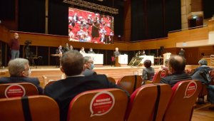 İzmir Büyükşehir Belediyesinden üreticiye ve minibüs esnafına nefes aldıracak hamle