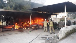 İzmir'de sobadan çıkan yangın kulübeyi sardı