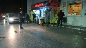 İzmir'de sokağa çıkma kısıtlamasına rağmen silahlı kavga: 1 yaralı